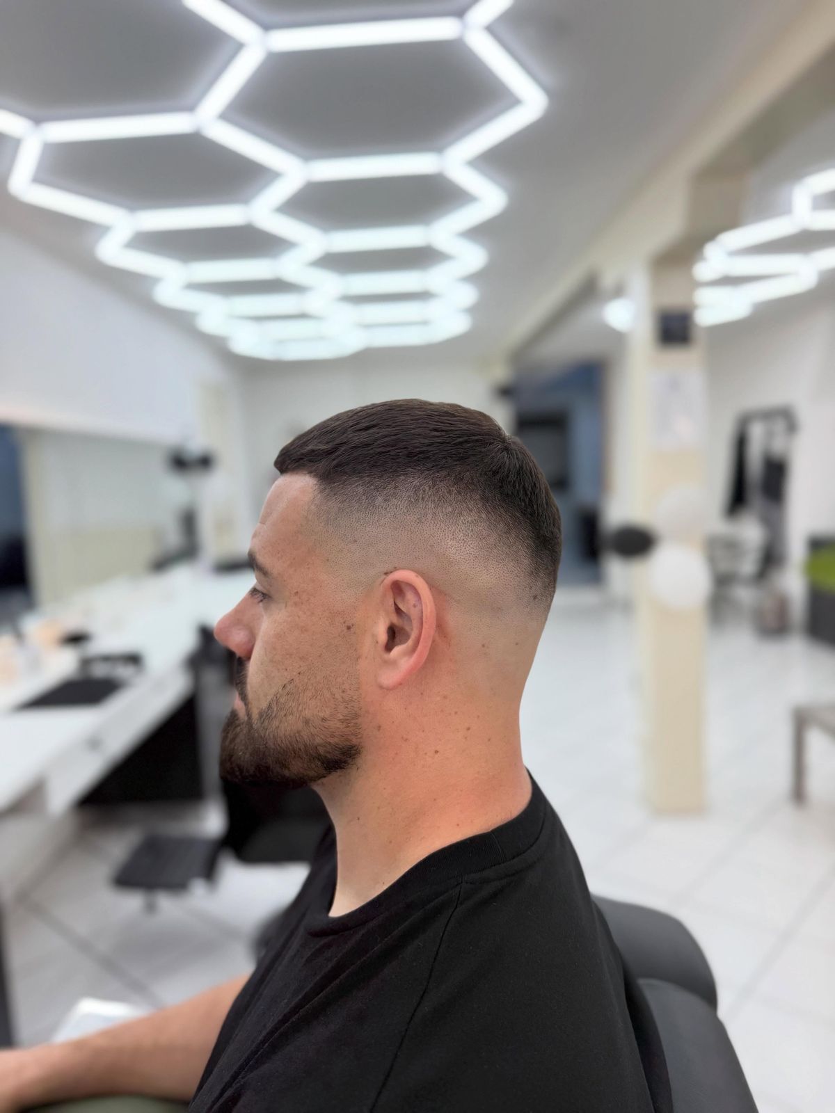 Bart & Schnitt White Coiffeur